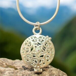 Aromatherapy Locket Necklace Essential Oil Diffuser Sterling Silver Chain